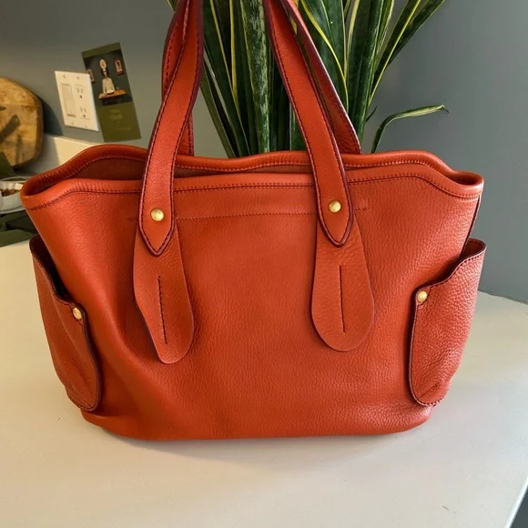 Ferragamo🍊Leather Satchel